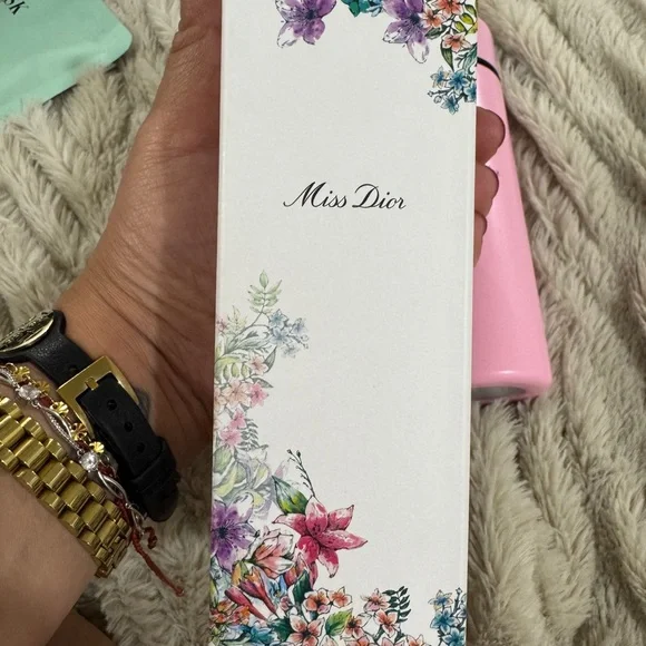 Miss Dior Pink Thermos Bottle – Limited Edition Gift – NWT - Picture 4 of 5